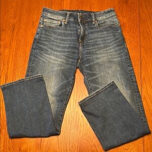 American Eagle Men's Blue Jeans